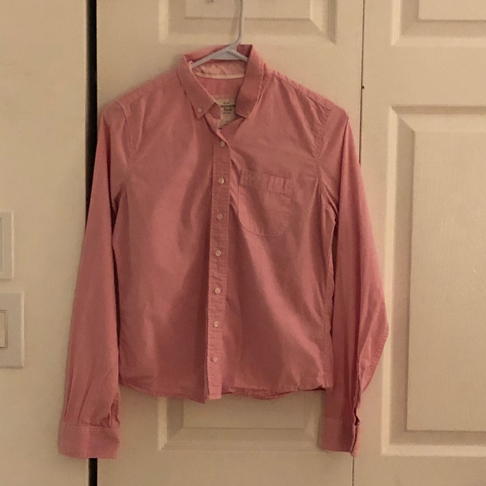 4/$30 A&F Shirt 🎈